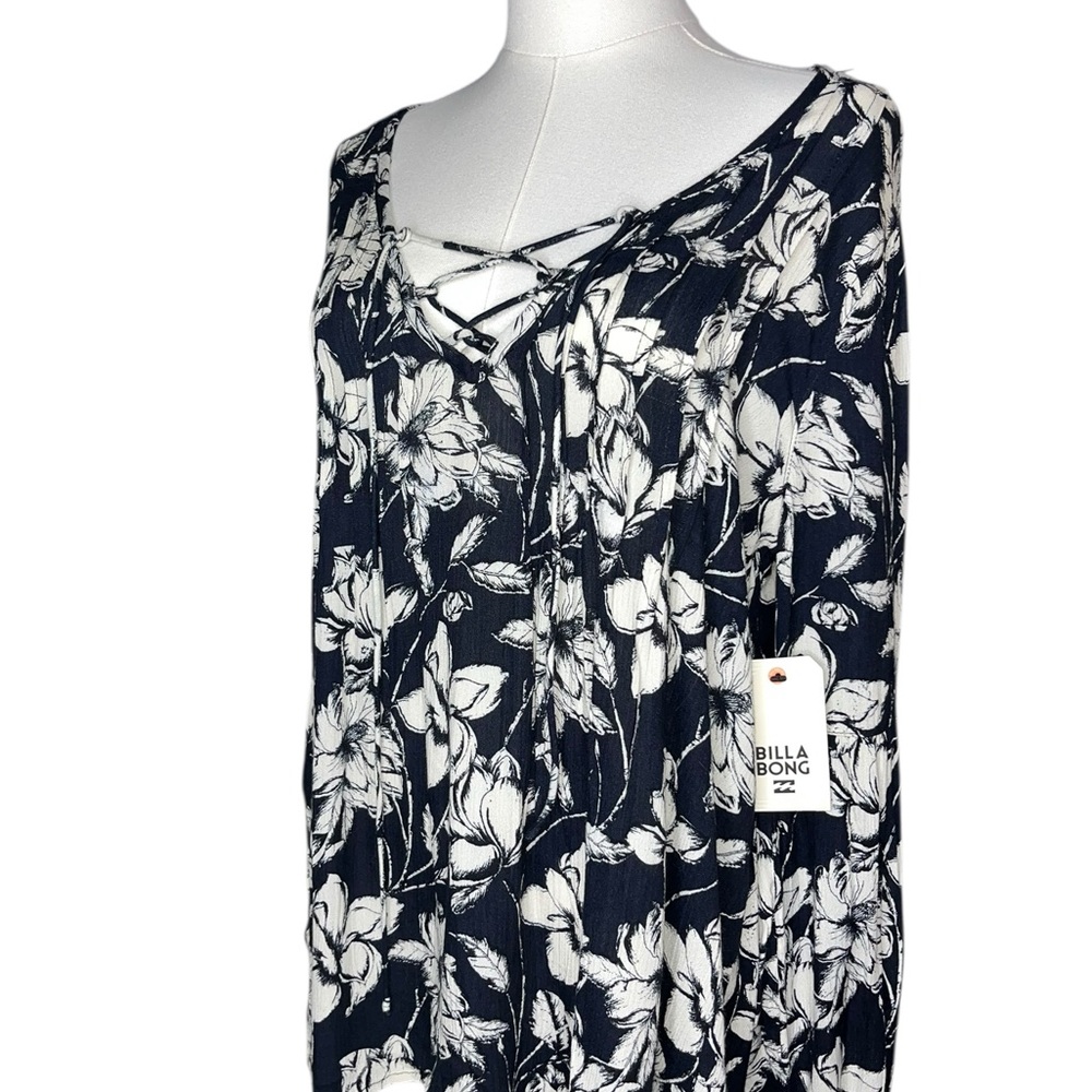 ~ NWT Billabong Floral Print Blouse lightweight Size Medium